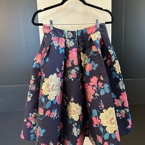 FLORAL MIDI SKIRT SZ L like new